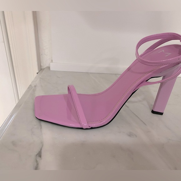 NWOT MARC FISHER LTD Arthur Women’s Patent Leather Ankle Strap Heeled Sandal - Picture 12 of 15